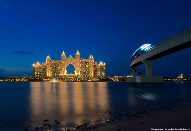 Остров Пальма Джумейра в Дубае (ОАЭ)