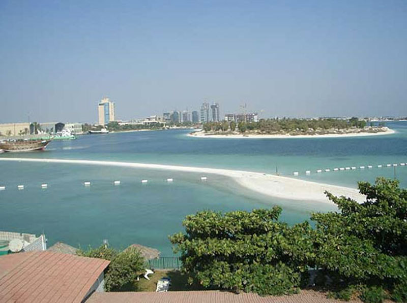 Море в Дубае (ОАЭ), а точнее Персидский залив